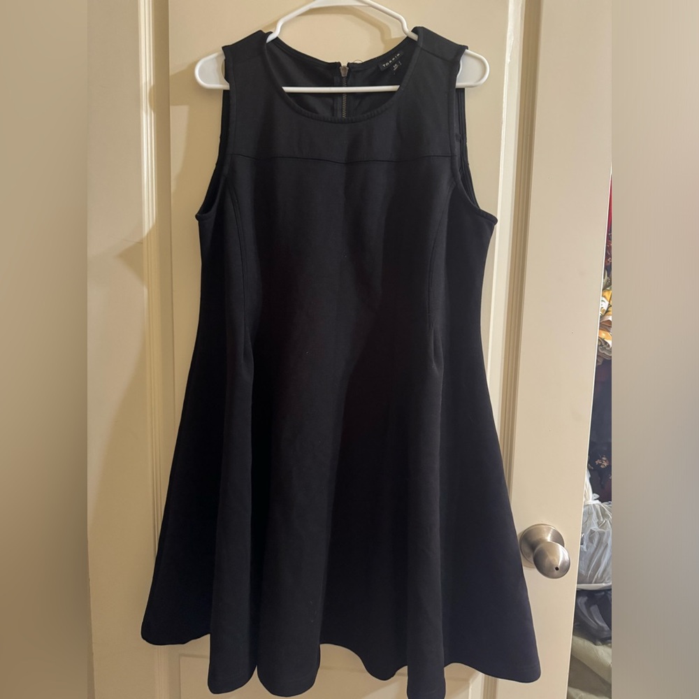 Elegant Black Sleeveless Dress